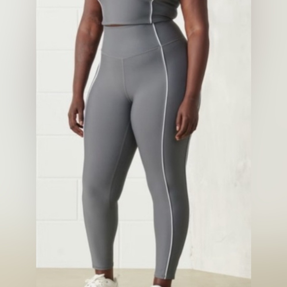 Abercrombie & Fitch YPB leggings size medium